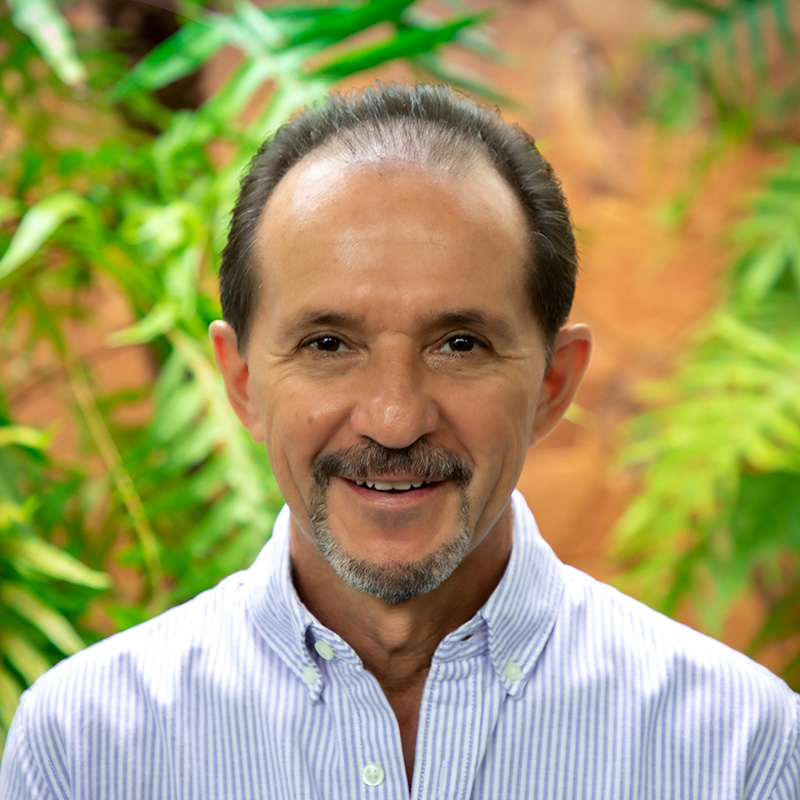 Manuel Flores